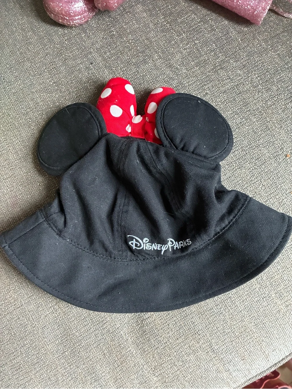 Disney Parks Kids Minnie Mouse Black Bucket Hat with Red Polka Dot Bow